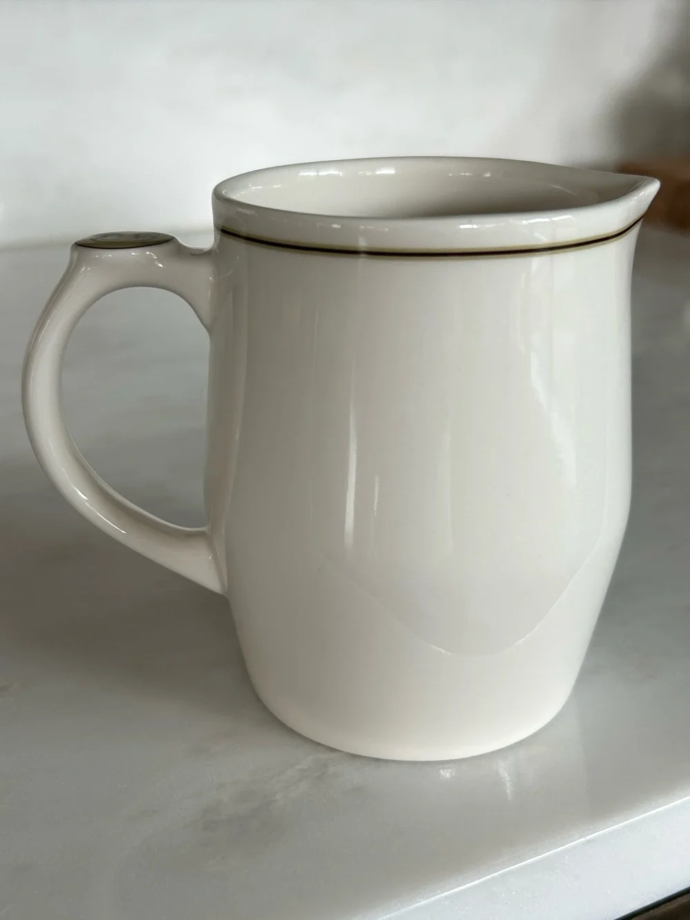 Starbucks Coffee 2008 White Frothing Barista Pitcher Creamer Jug 16 oz Ceramic